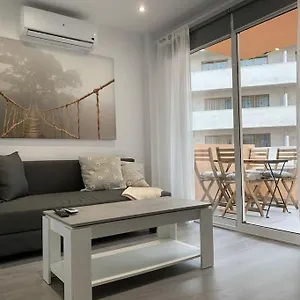 Con Encanto Y Piscina Fuengirola